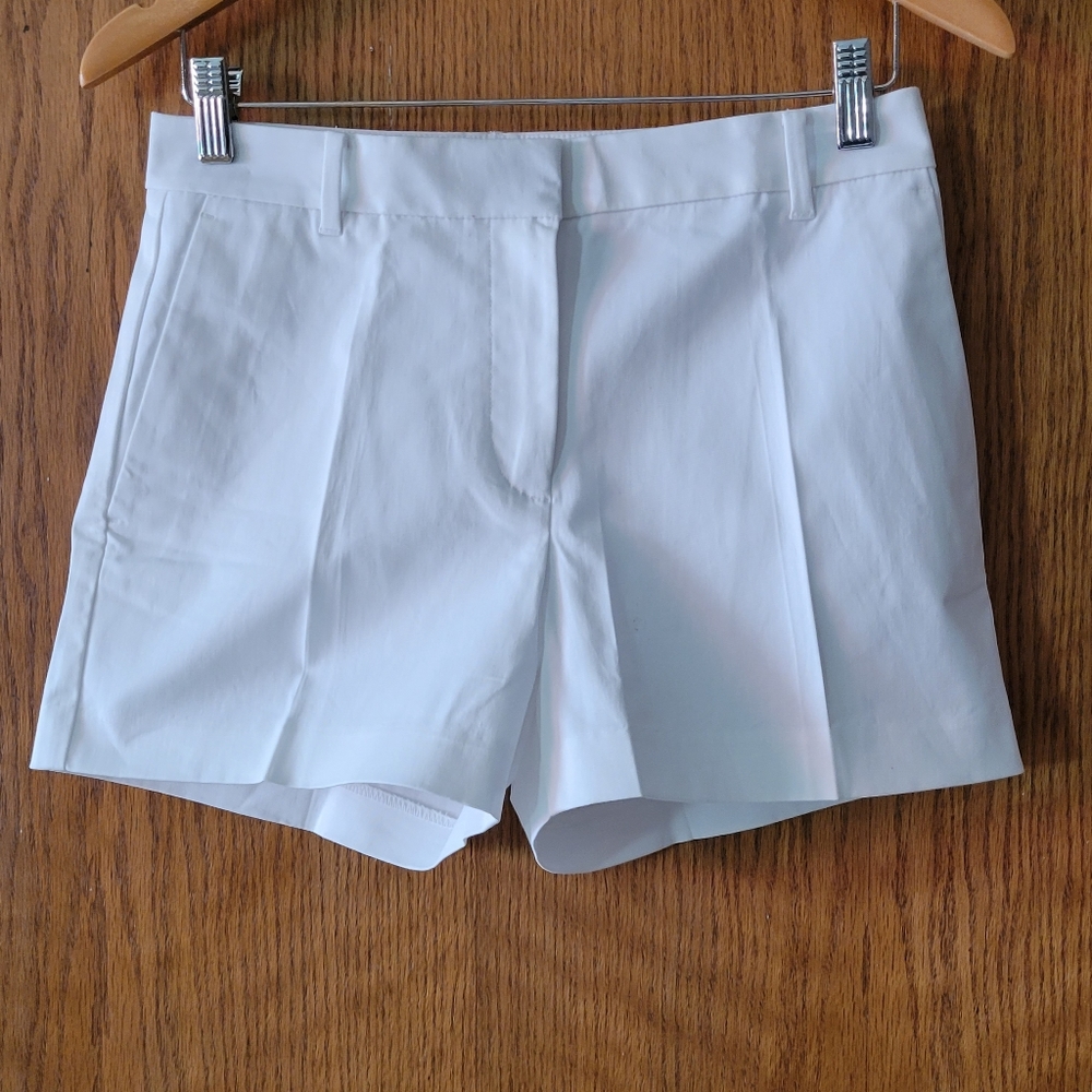 Ann Taylor White Short 2P NEW!